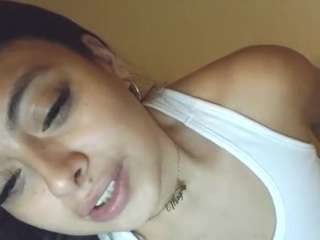 Live webcam model magix333 on Soda Cams