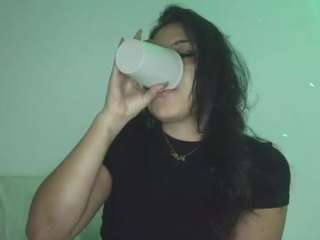 Live webcam model magix333 on Soda Cams