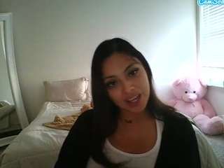 Live webcam model magix333 on Soda Cams