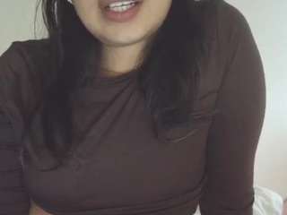 Live webcam model magix333 on Soda Cams