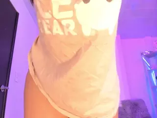 Scaarlett-1's Live Sex Cam Show