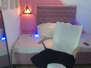 Simone-Ashley (simone-ashley) Nude on Cam. Free Live Sex Chat Room