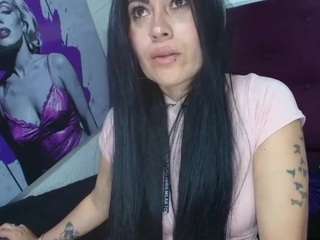 tania-mature's CamSoda show and profile