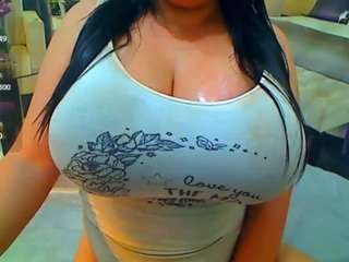 hillarysofia Live Webcam on CamSoda