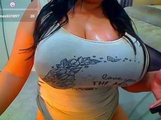 hillarysofia Live Webcam on CamSoda