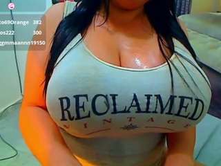 hillarysofia Live Webcam on CamSoda