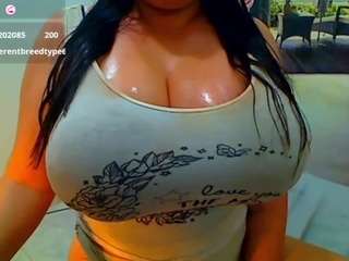 hillarysofia Live Webcam on {site_name}