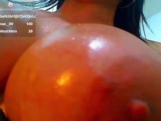 hillarysofia Live Webcam on CamSoda