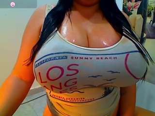 hillarysofia Live Webcam on CamSoda