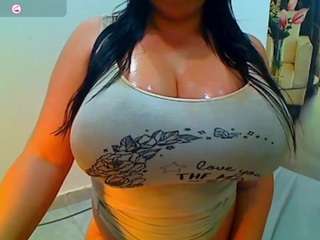 hillarysofia Live Webcam on CamSoda