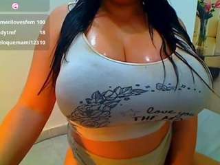 hillarysofia Live Webcam on CamSoda