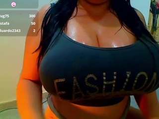 hillarysofia Live Webcam on CamSoda