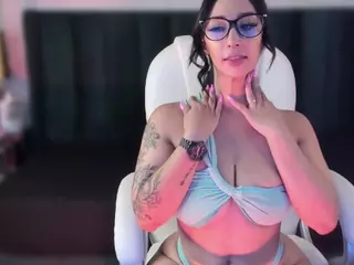 Isabella Santamaria's Live Sex Cam Show