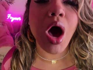 joycethompson Live Webcam on CamSoda