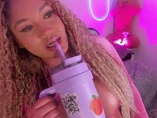 joycethompson Live Webcam on CamSoda