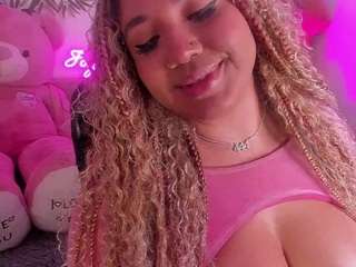 joycethompson Live Webcam on CamSoda