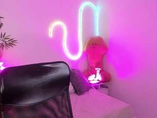 joycethompson Live Webcam on {site_name}