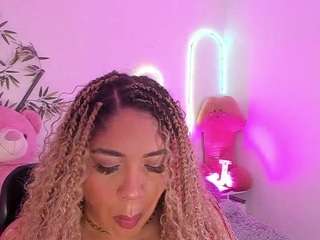 joycethompson Live Webcam on CamSoda