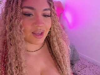 joycethompson Live Webcam on CamSoda