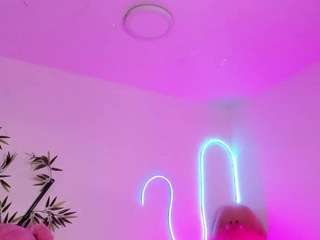 Live webcam model joycethompson on Soda Cams