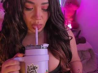 Live webcam model joycethompson on Soda Cams