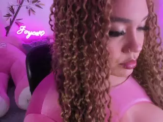 JoyceThompson's Live Sex Cam Show
