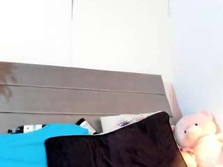 julieta-coopeer Strip live webcam