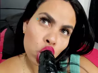 Julieta-Coopeer's Live Sex Cam Show