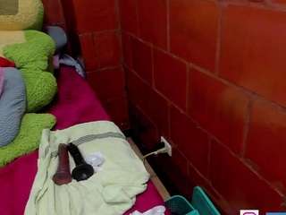 laurahills live webcam show