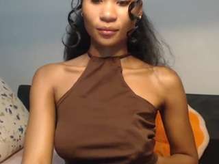 Live webcam model asianbaddie on Soda Cams