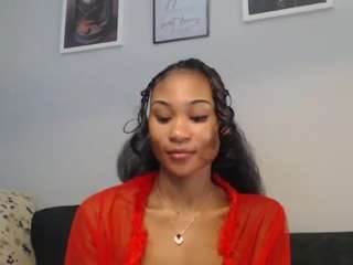 Live webcam model asianbaddie on Soda Cams