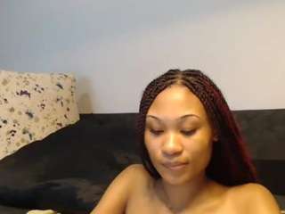 Live webcam model asianbaddie on Soda Cams