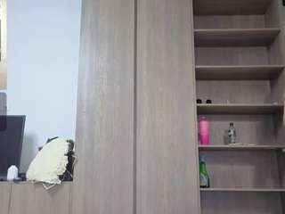 megan-ros webcam model