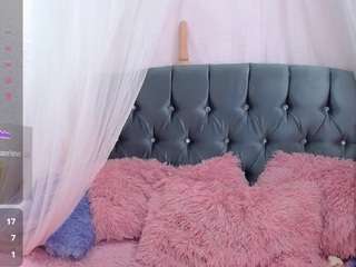 sophiedrems webcam model