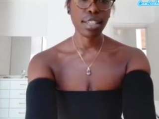 yourmadamindigo Live Webcam on CamSoda
