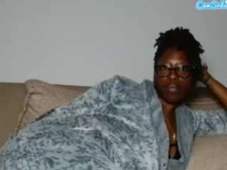 yourmadamindigo Live Webcam on CamSoda