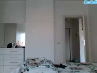 yourmadamindigo webcam