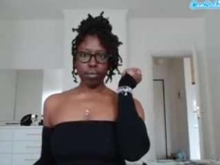 yourmadamindigo webcam