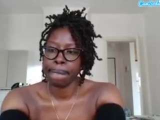 yourmadamindigo webcam