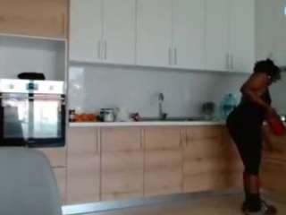 yourmadamindigo webcam