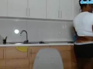 yourmadamindigo live cam profile