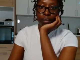 yourmadamindigo webcam