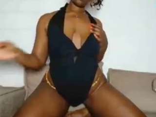 yourmadamindigo webcam