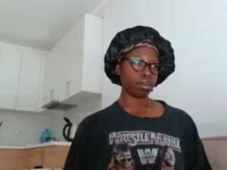 yourmadamindigo webcam