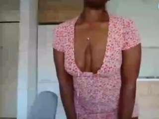 Model ini sedang live sekarang. yourmadamindigo
