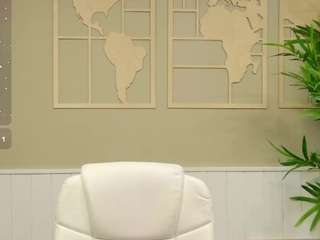 Image 1 of ladyleea, female webcam model,  years old, on live webcam