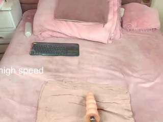 alice-duperly live cam profile