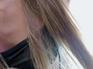 f1oraa Live Webcam on CamSoda