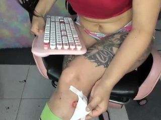 harleyqueen18 from CamSoda