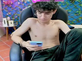 thomas's Live Sex Cam Show